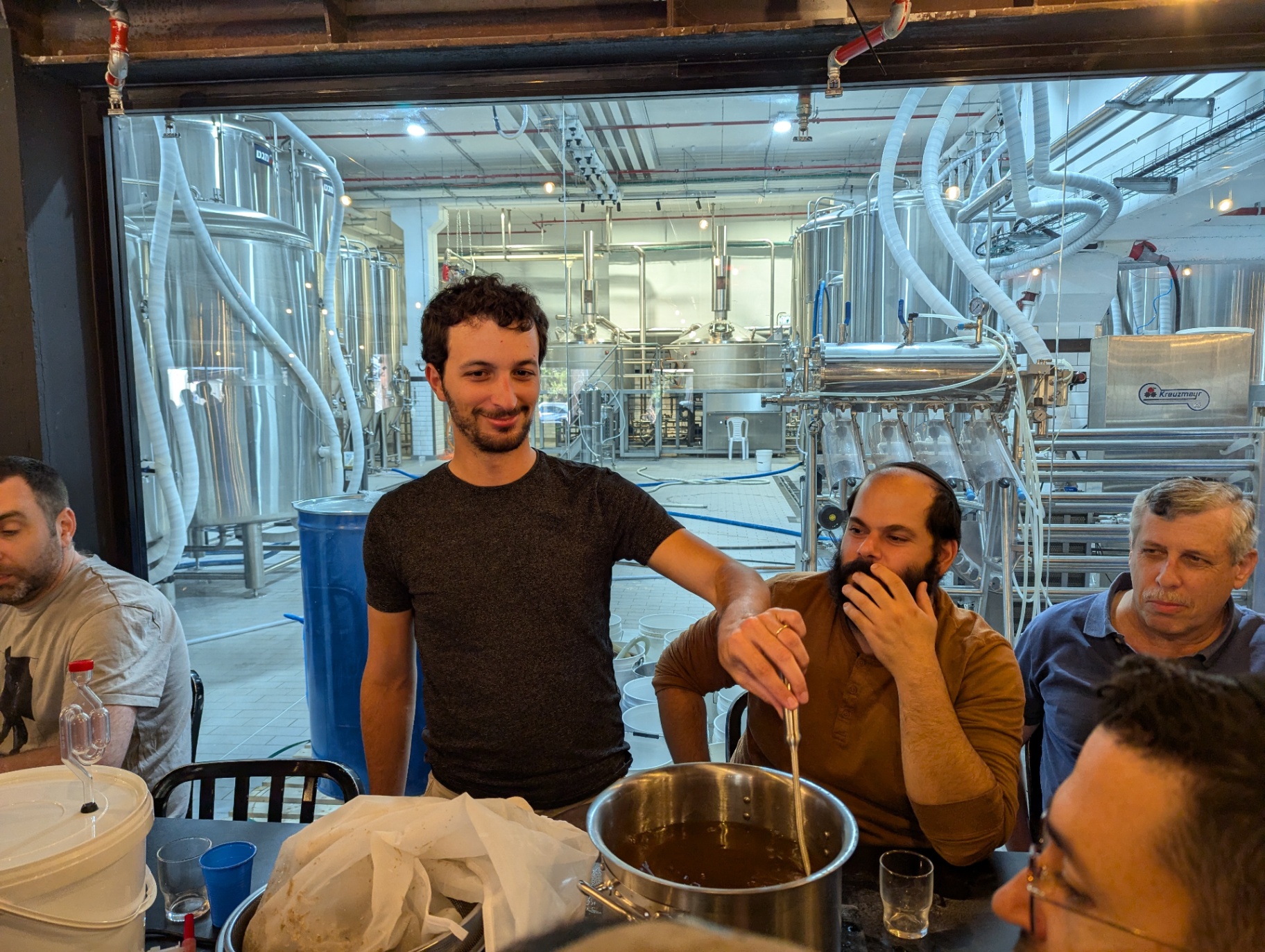 סדנת הכנת בירה "חתול שמן" — תמונה מהשטח