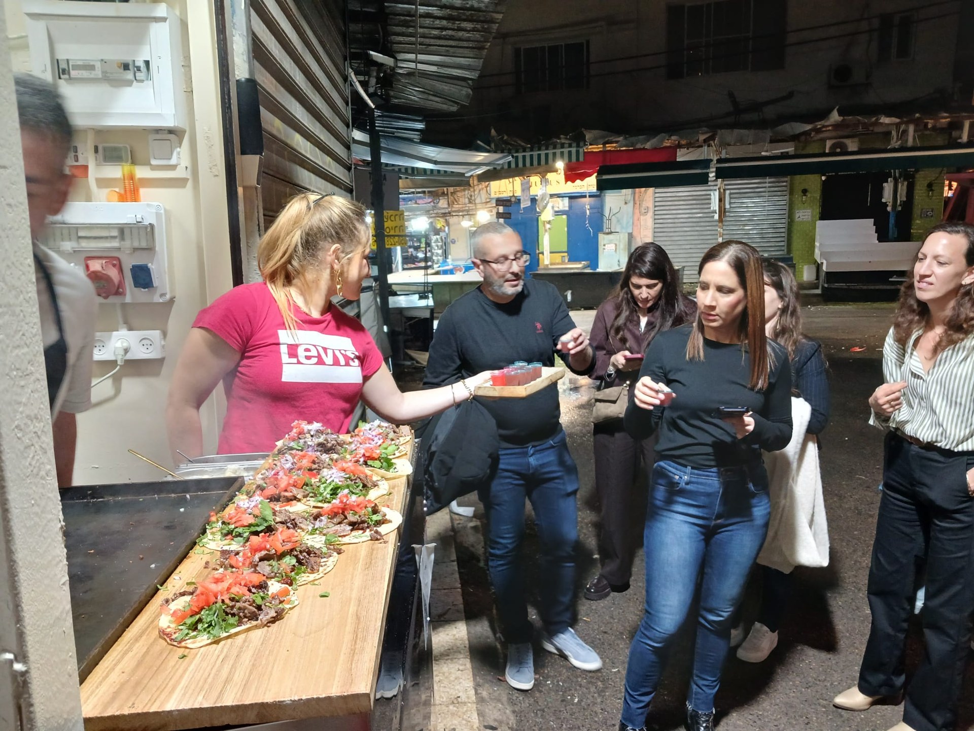 יום גיבוש בירבזאר אורבני בתל אביב: "מטיילים עם הדודה" — תמונה מהשטח